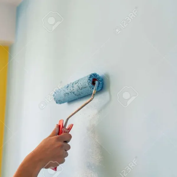 1 168677160-decorator-s-hand-painting-wall-with-roller